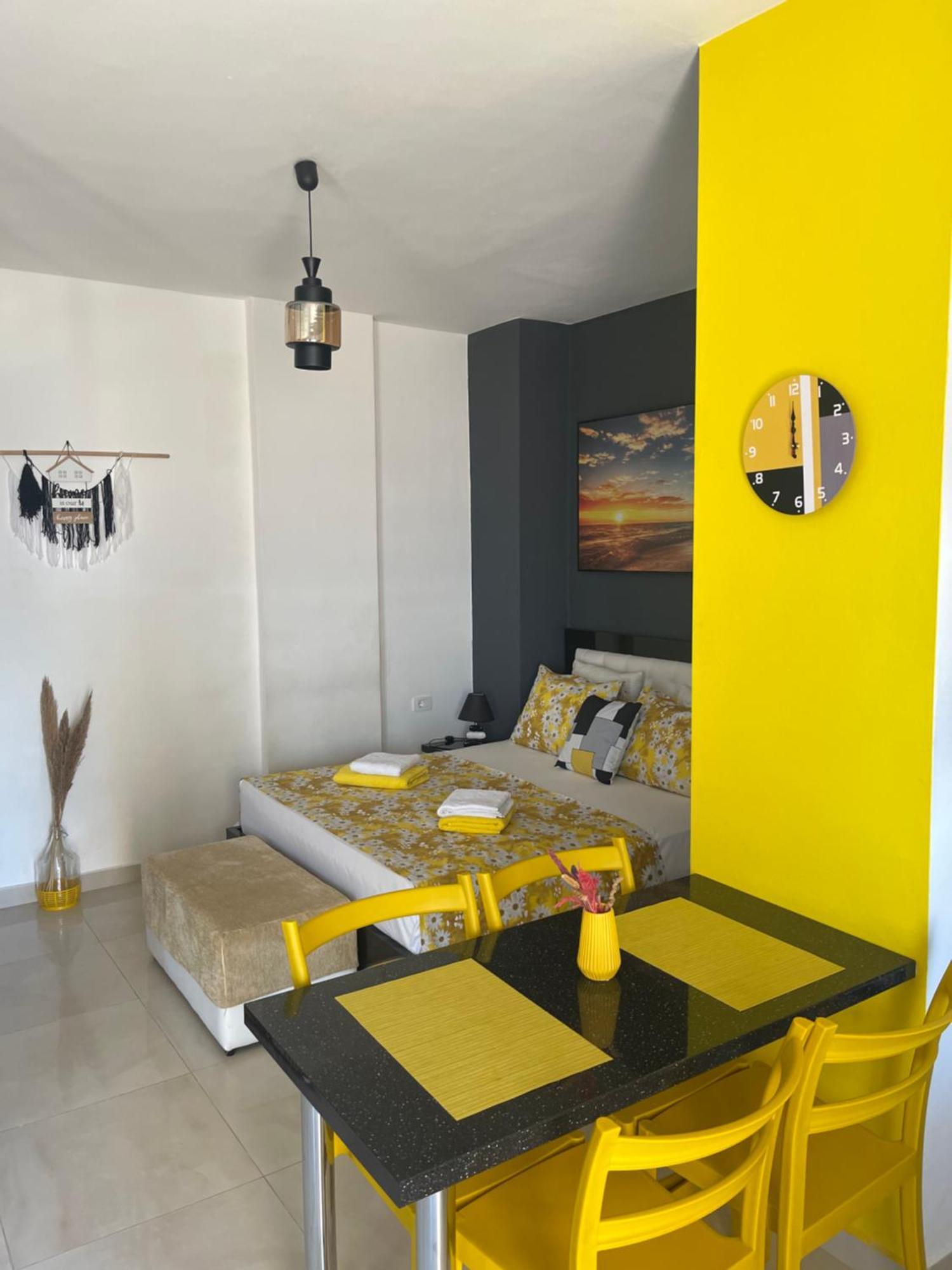 Marsela Gurma Apartments Sarandë Exterior foto