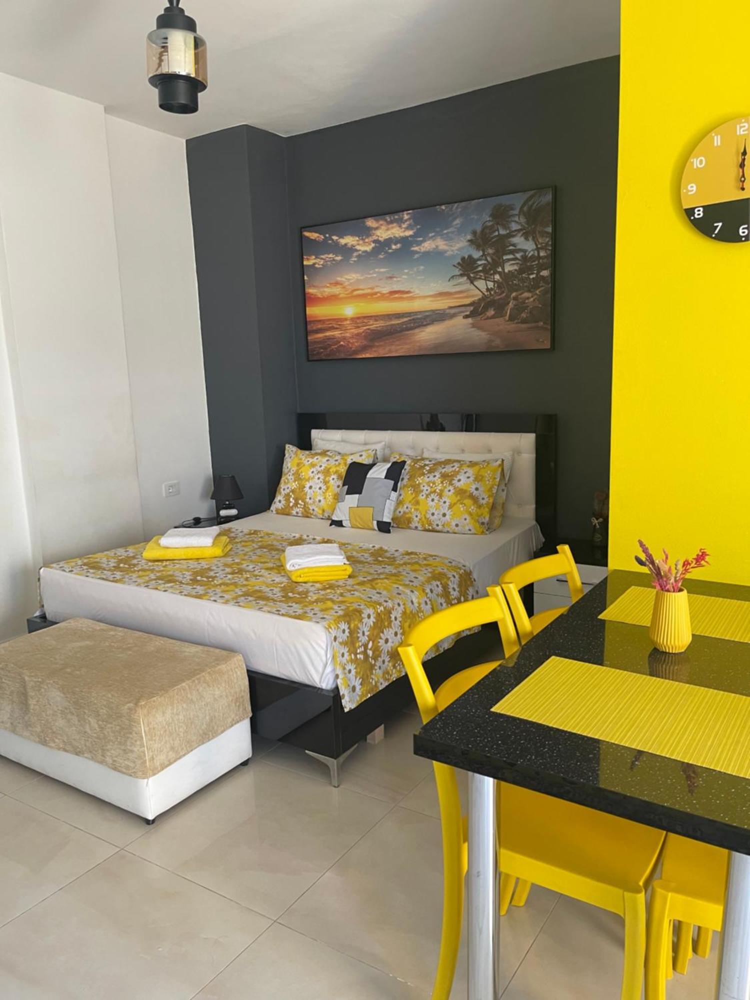Marsela Gurma Apartments Sarandë Exterior foto